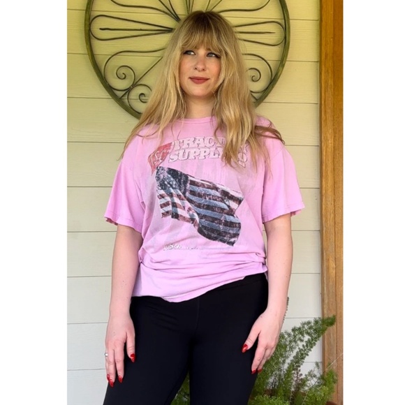 Vintage 2000’s Tractor Supply Co. Graphic Tee Shirt in Light Pink • Western - M - Picture 3 of 10